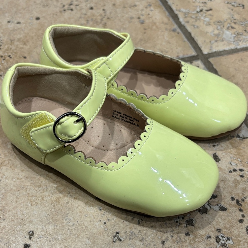 Charming Lime Mary Jane Dress Shoes for Kids
